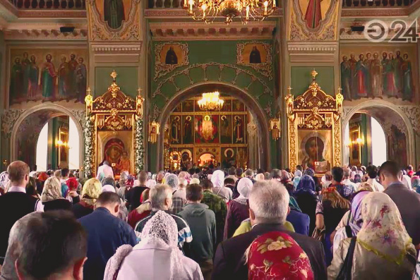 В честь Казанской иконы Божьей Матери состоялся крестный ход