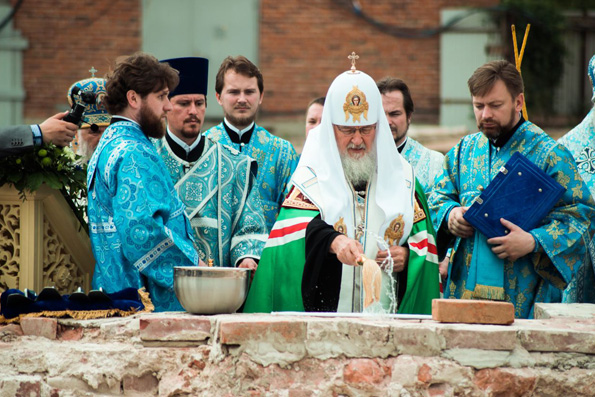 Святейший Патриарх Кирилл совершил чин закладки собора на месте обретения Казанской иконы Божией Матери