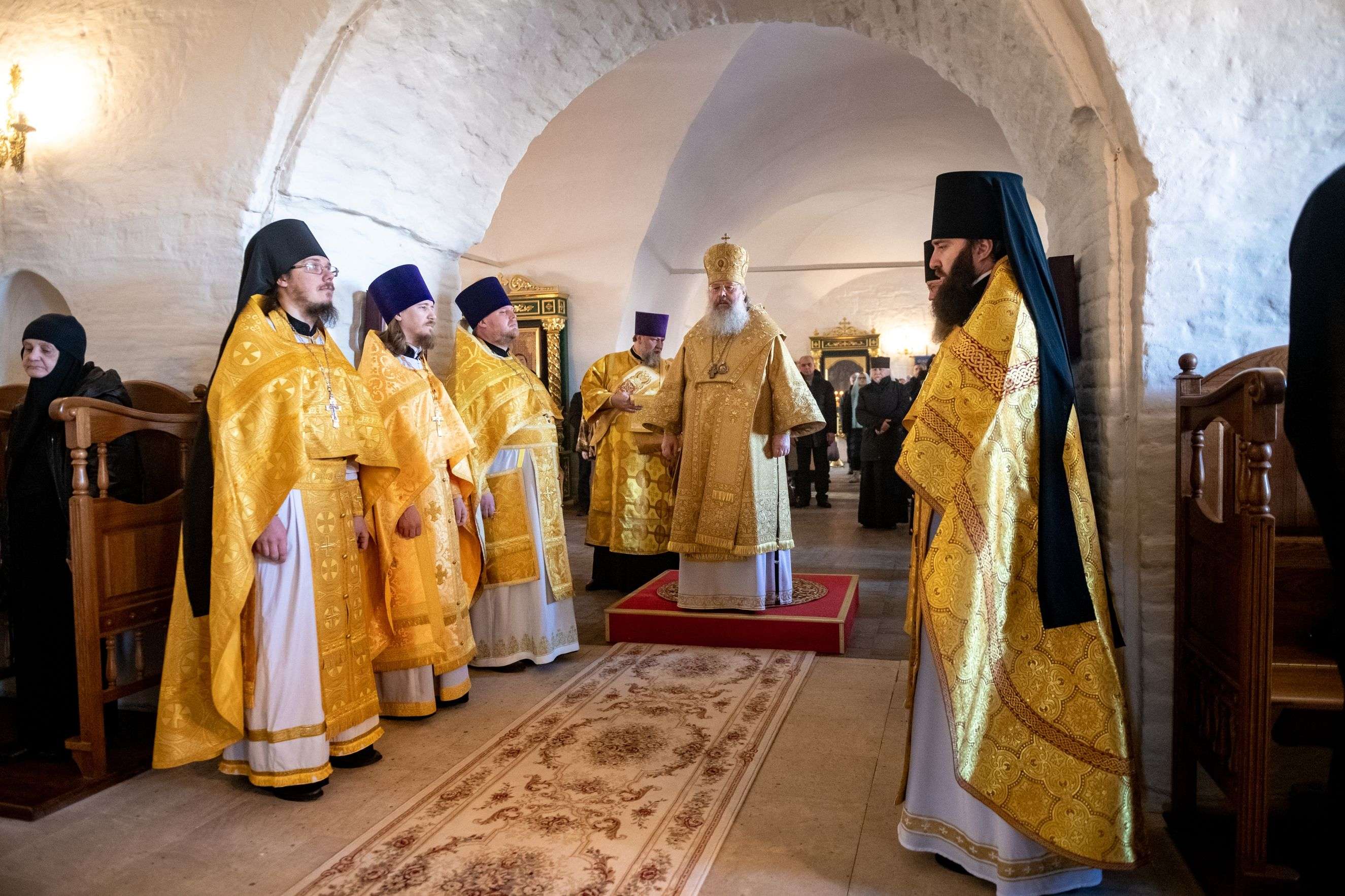 В день памяти святителя Германа Казанского митрополит Кирилл совершил Литургию в Успенском монастыре Свияжска