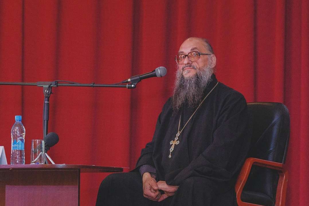 В Казанской духовной семинарии состоялась встреча с протоиереем Геннадием Заридзе