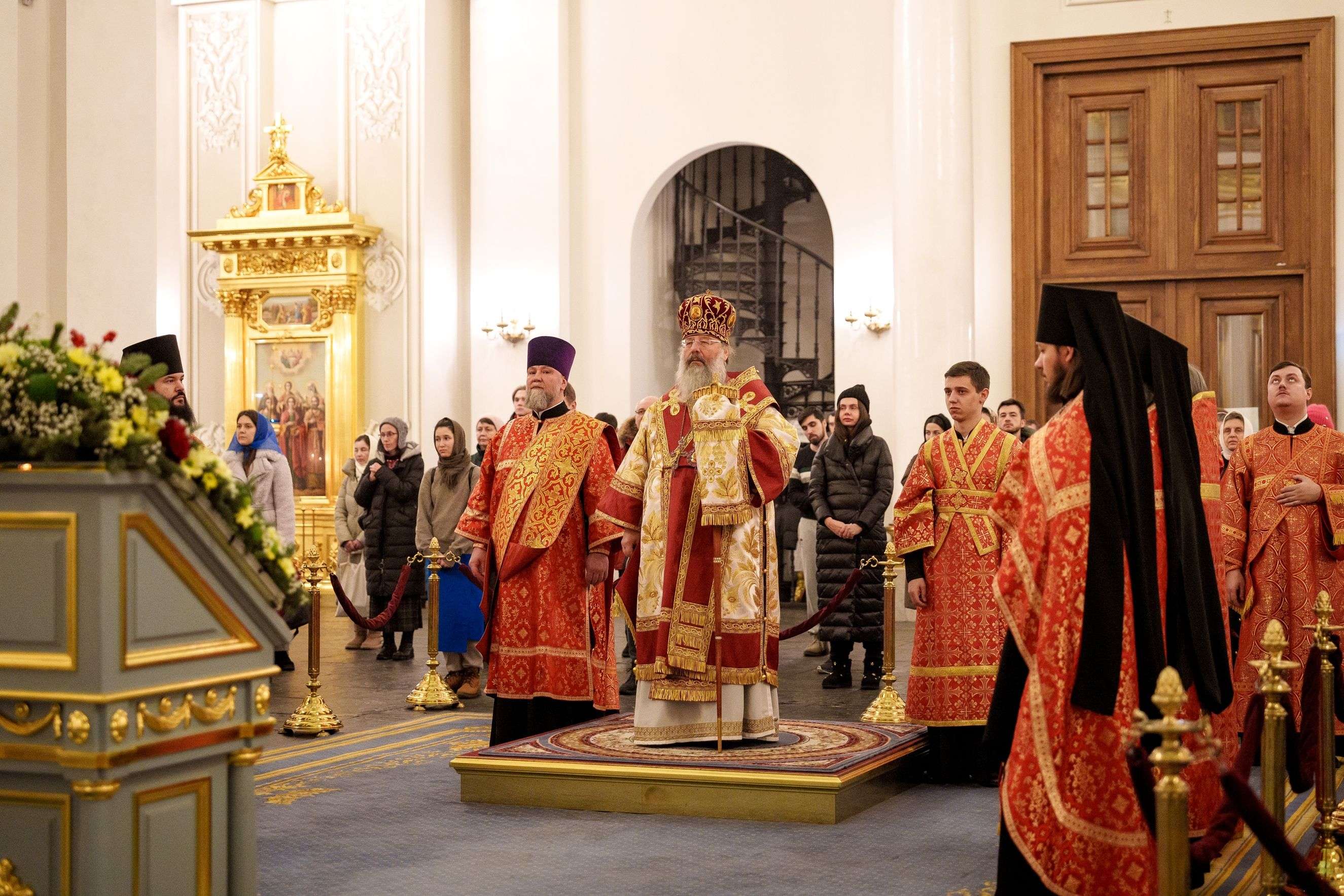 В канун Недели 28-й по Пятидесятнице митрополит Кирилл совершил всенощное бдение в Казанском кафедральном соборе