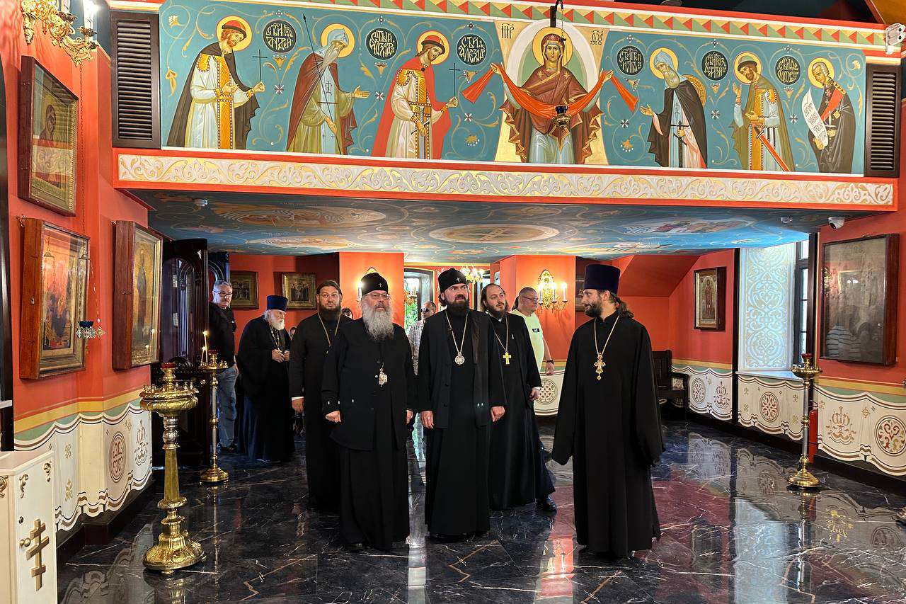 Митрополит Кирилл посетил Михаило-Архангельский храм в городе Баку