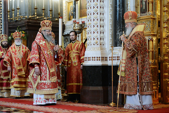 Местоблюститель УПЦ поблагодарил Патриарха Кирилла за духовную поддержку