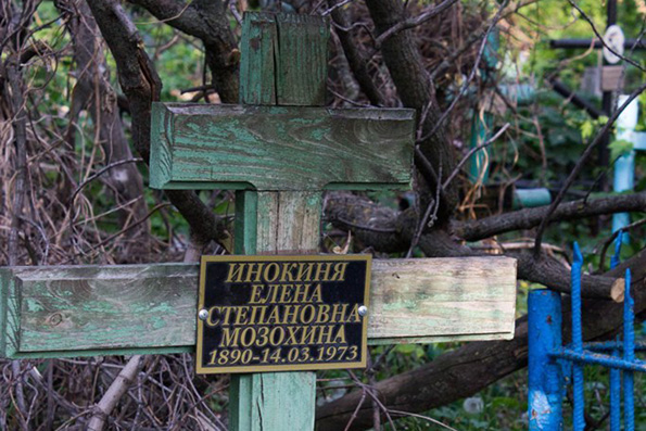 Православная молодежь Чистополя занимается уборкой монашеских могил
