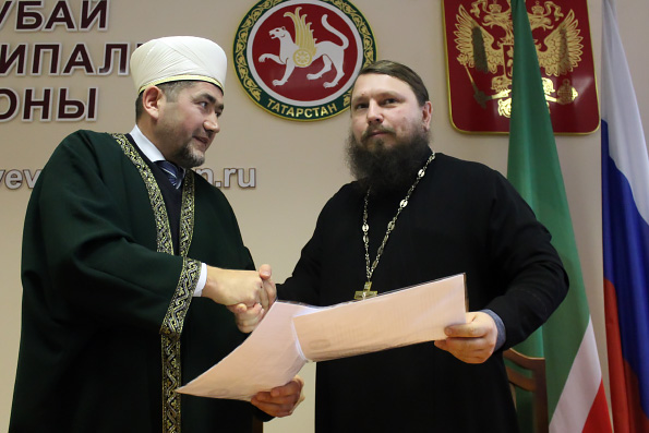 Православная и мусульманская общины Аксубаевского района подписали договор о сотрудничестве