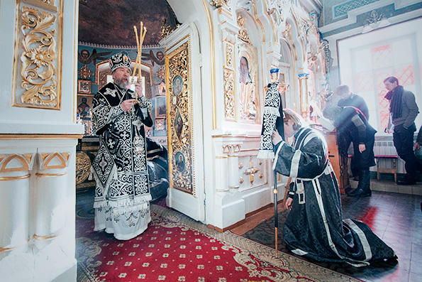 Митрополит Анастасий совершил первую в этом году Литургию Преждеосвященных Даров