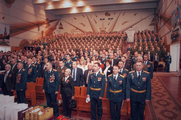 Православная молодежь приняла участие в праздничном концерте в танковом училище