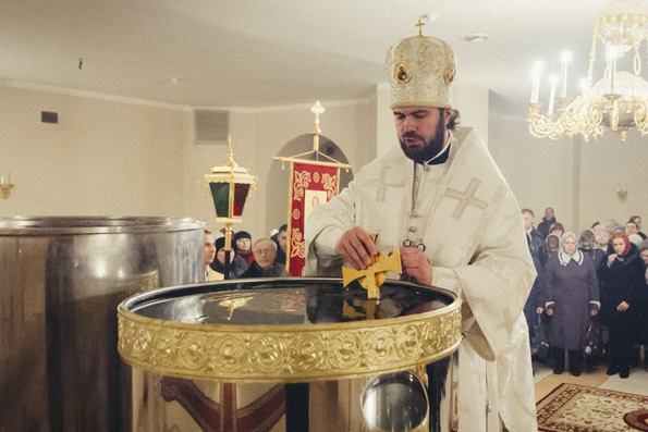 В праздник Крещения Господня епископ Мефодий совершил Литургию в Кафедральном соборе Альметьевска