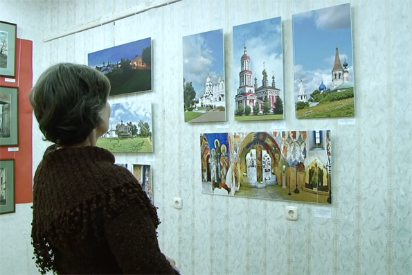 В Зеленодольске проходит выставка «Лазурь Небесная»