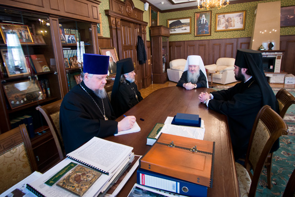 В Казанском епархиальном управлении состоялось заседание Архиерейского совета Татарстанской митрополии
