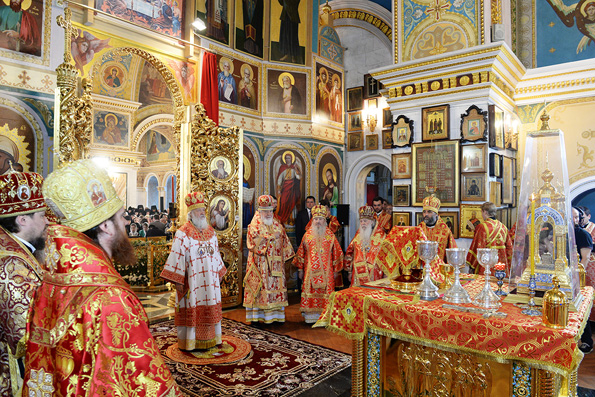 Предстоятель Русской Церкви освятил кафедральный собор Рождества Пресвятой Богородицы в Уфе