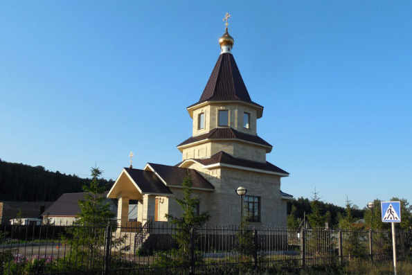 В Альметьевском районе на месте разрушенной церкви построен новый храм