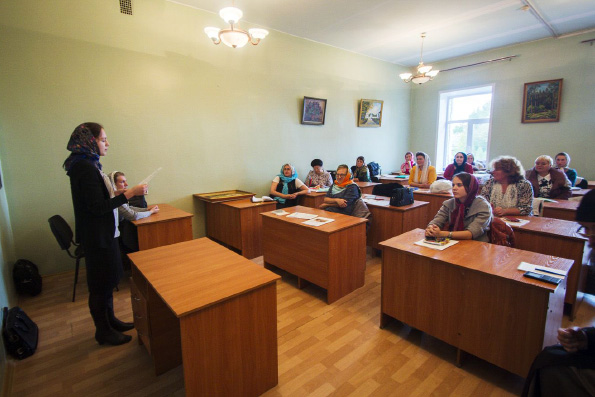 На курсах повышения квалификации педагогов воскресных школ состоялась установочная сессия