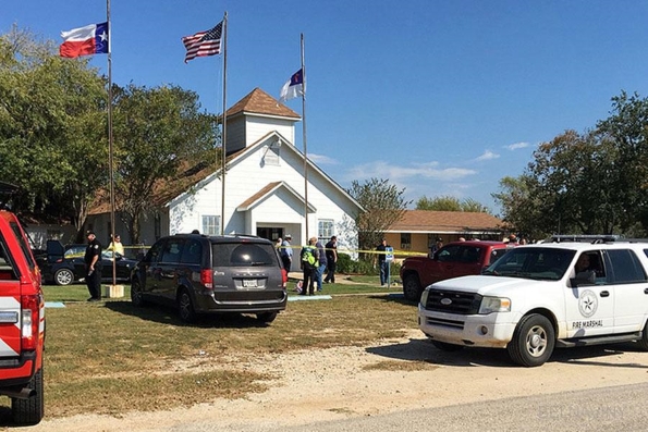 27 человек убиты в Техасе во время церковной службы