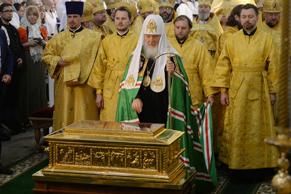 Принесение мощей Николая Чудотворца в год 100-летия революции символично, — Патриарх