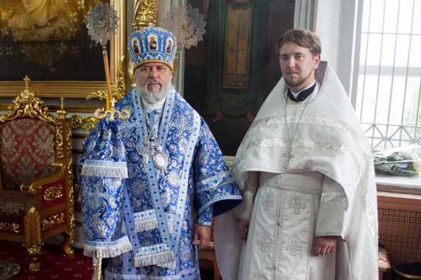 Управляющий Чистопольской епархией рукоположил в сан священника диакона Павла Бобкова