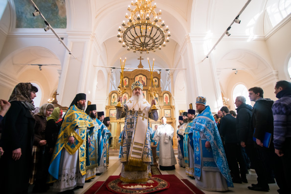 В праздник Сретения Господня митрополит Феофан совершил освящение казанского храма преподобного Сергия Радонежского