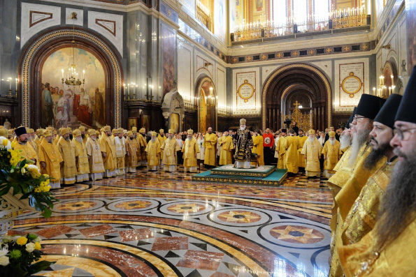 В девятую годовщину интронизации Святейшего Патриарха Кирилла в Храме Христа Спасителя совершена Божественная литургия