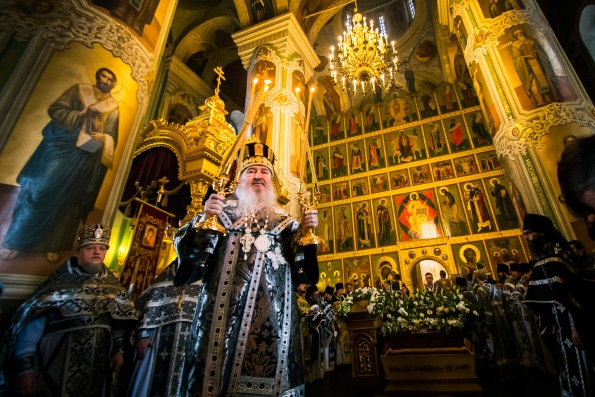 В Великую Субботу митрополит Феофан возглавил престольный праздник в Благовещенском соборе Казани