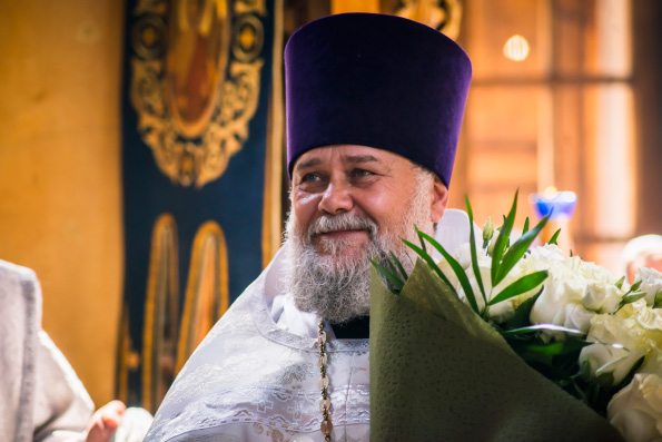 Митрополит Феофан поздравил благочинного Закамского округа протоиерея Андрея Дубровина с 55-летием