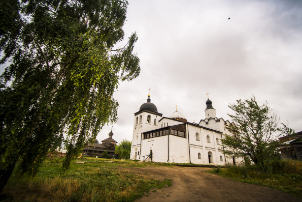 Епископ Краснослободский и Темниковский Климент совершил Литургию в Свияжском монастыре