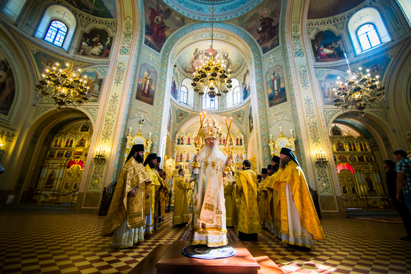 В день памяти Германа Казанского митрополит Феофан совершил Литургию в Свияжском монастыре у мощей святителя