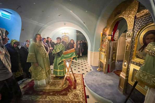 В день памяти преподобного Сергия митрополит Кирилл совершил Литургию в Казанском Богородицком монастыре