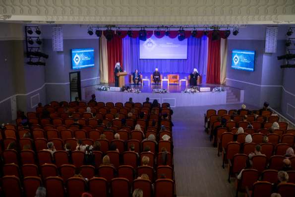 Пленарное заседание регионального этапа Рождественских чтений состоялось в Казани