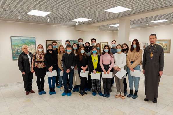 Отдел по культуре Казанской епархии организовал для зеленодольских студентов посещение художественной выставки