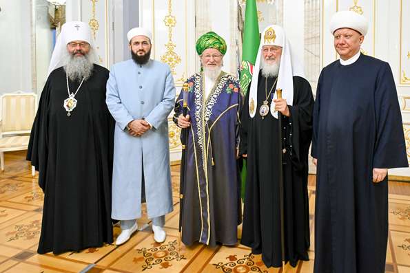 Святейший Патриарх Кирилл встретился в Казани с мусульманскими религиозными лидерами