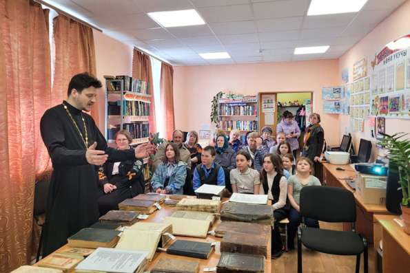 Чистопольское благочиние организовало в сельских поселениях выставку духовной литературы