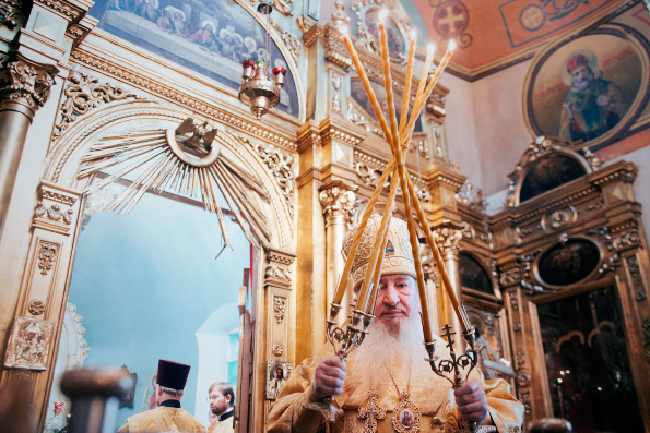 Митрополит Феофан совершил Литургию в храме Ярославских чудотворцев