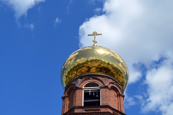 Раздается благовест