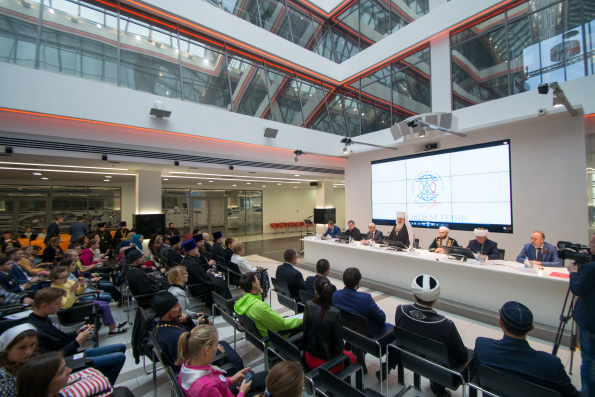 В Казани открылся Международный форум православной молодежи