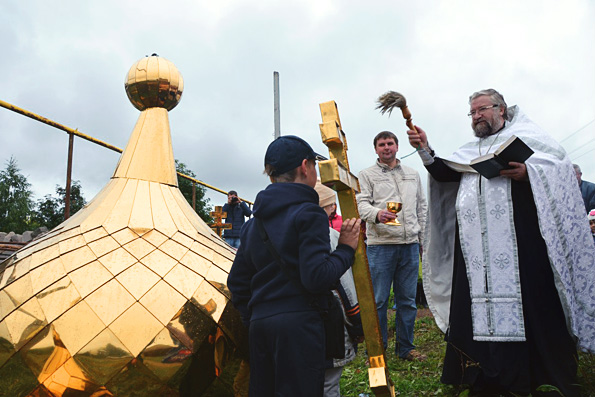 В деревне Кырныш продолжается строительство храма
