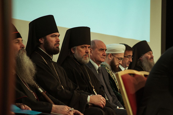 Вместе — не на словах