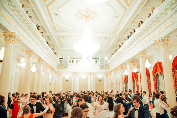 В Казани прошел традиционный Сретенский бал православной молодежи