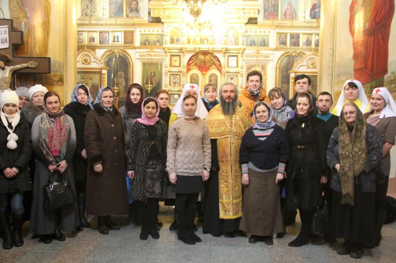Молебным призыванием Святого Духа на всякое благое дело начали студенты нового набора обучение на Сестринских епархиальных курсах (фото)