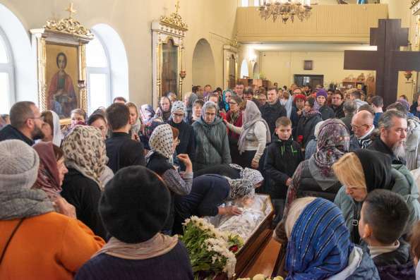 В храме праведного Иоанна Кронштадтского при Казанской семинарии состоялось отпевание Наталии Комар