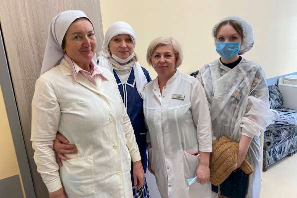 Сёстры милосердия Покровского сестричества несут служение в Казанском госпитале ветеранов войн