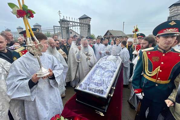 В селе Исаково простились с погибшим настоятелем Богоявленского храма священником Анатолием Григорьевым