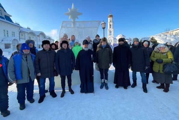 Глава Татарстанской митрополии посетил рождественский фестиваль ледовых и снежных скульптур в Раифе «Лёд и свет»