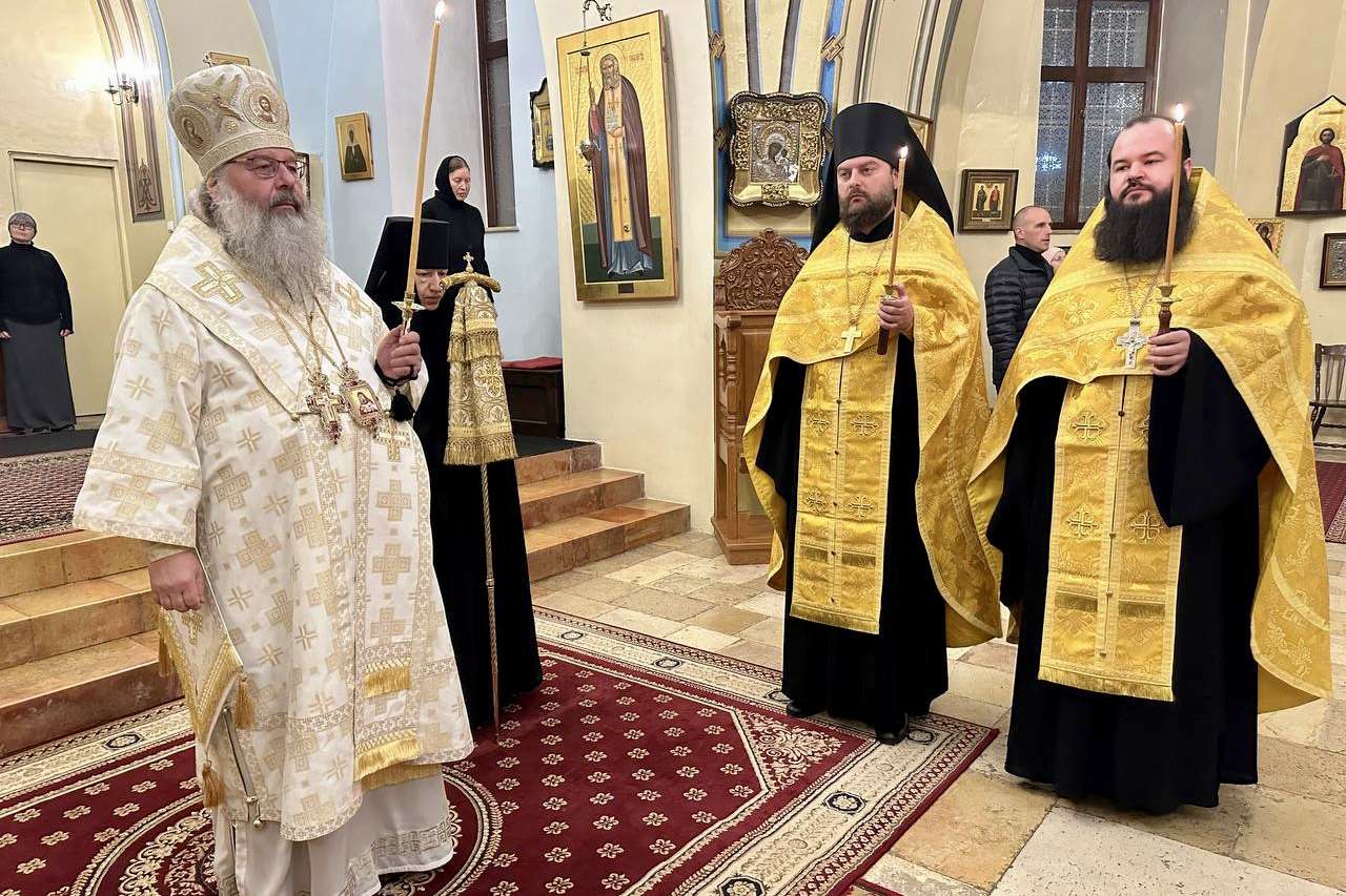 В канун Недели о блудном сыне митрополит Кирилл совершил всенощное бдение в храме Русской духовной миссии в Иерусалиме