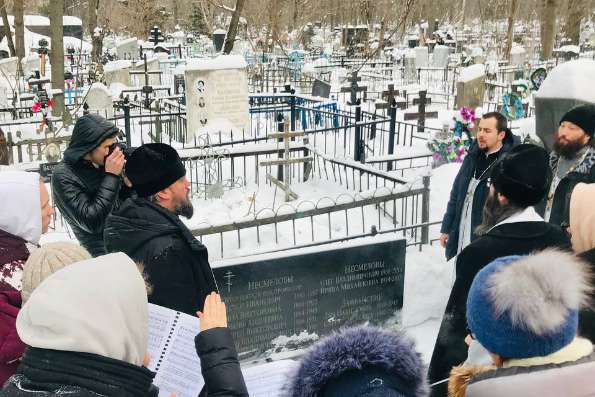На могиле профессора Казанской духовной академии Виктора Несмелова совершена панихида