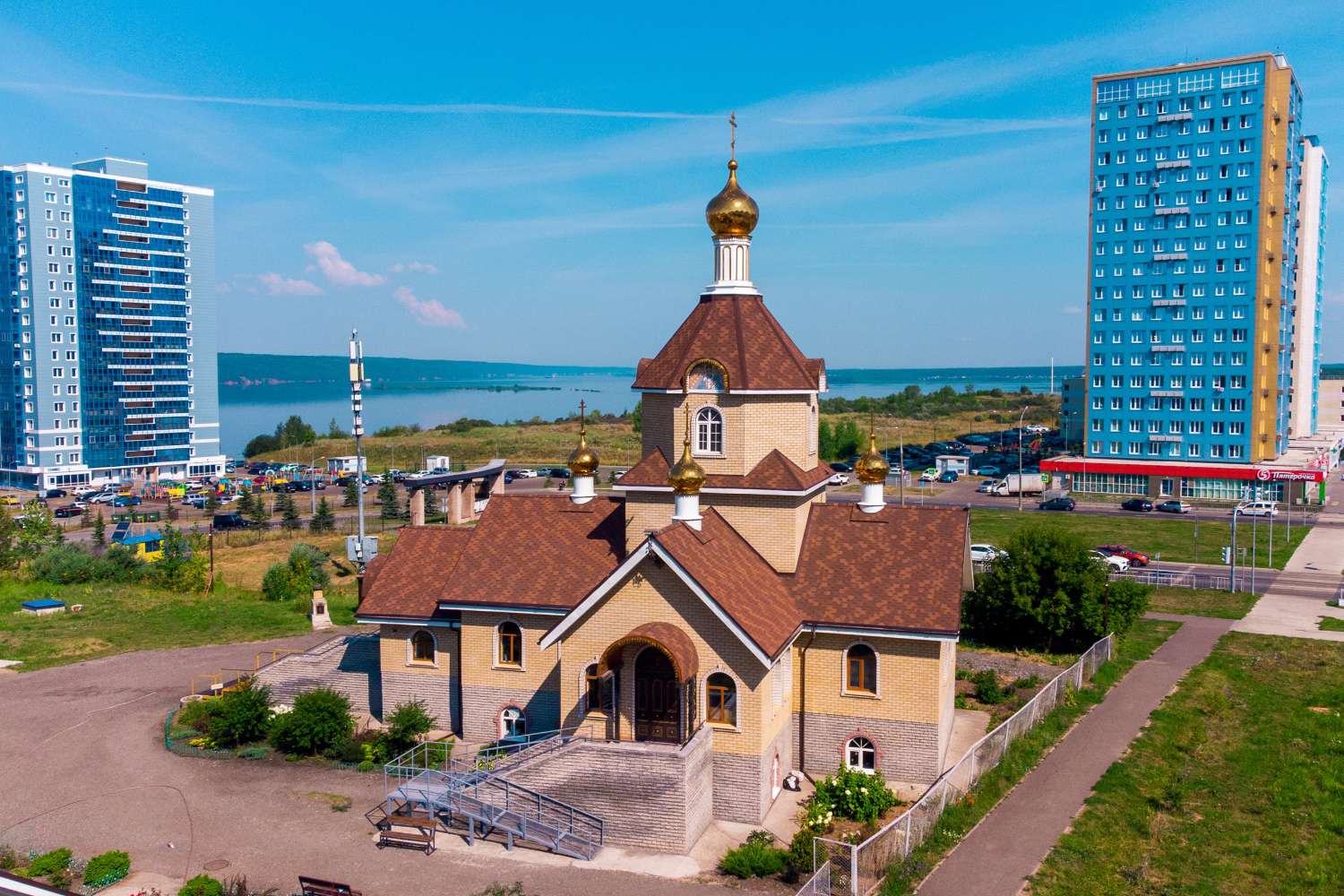 Храм великомученика Георгия Победоносца в Набережных Челнах