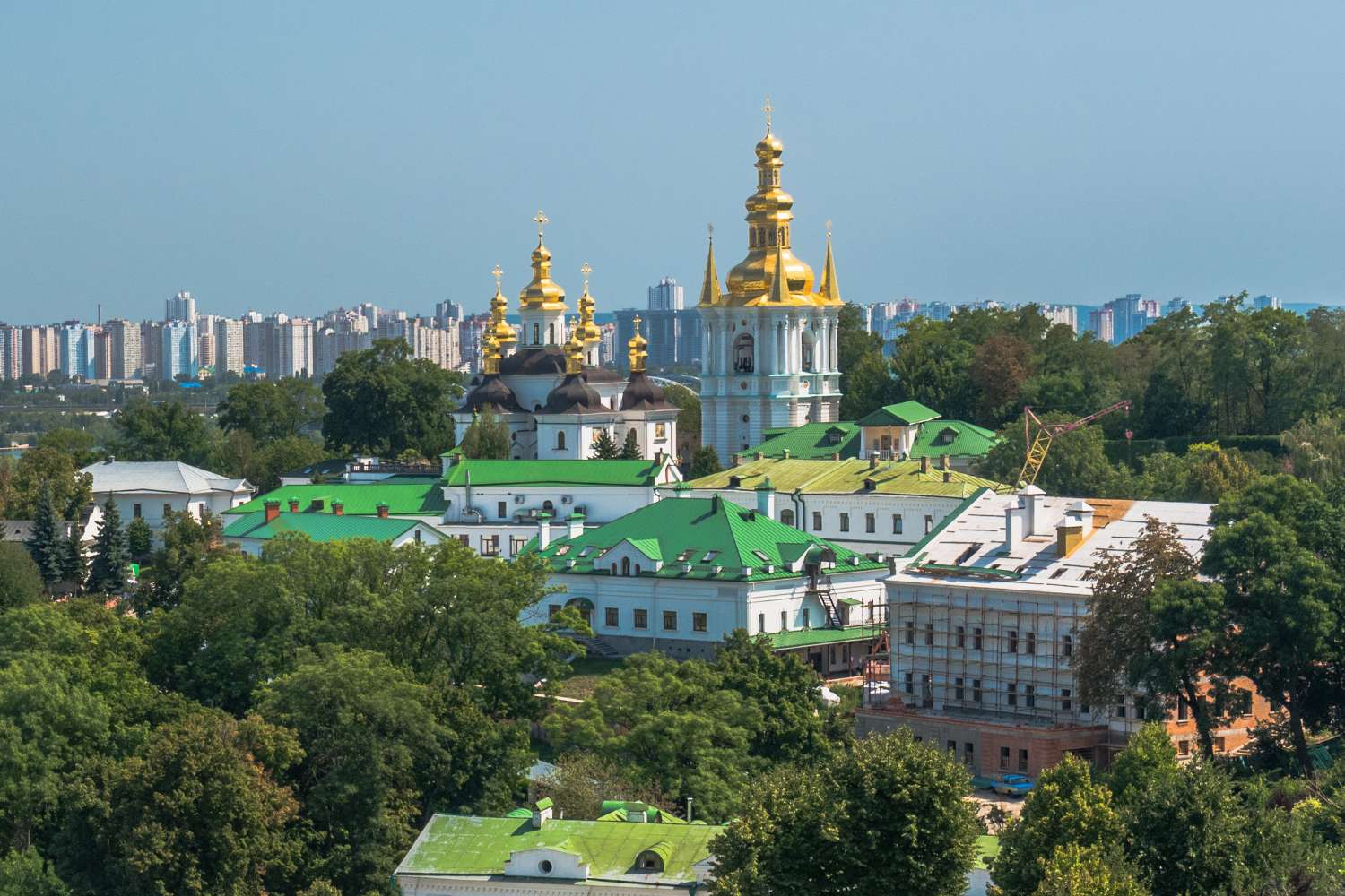 В Киево-Печерской лавре продолжается вопиющее беззаконие, а правозащитники молчат как будто ничего не происходит