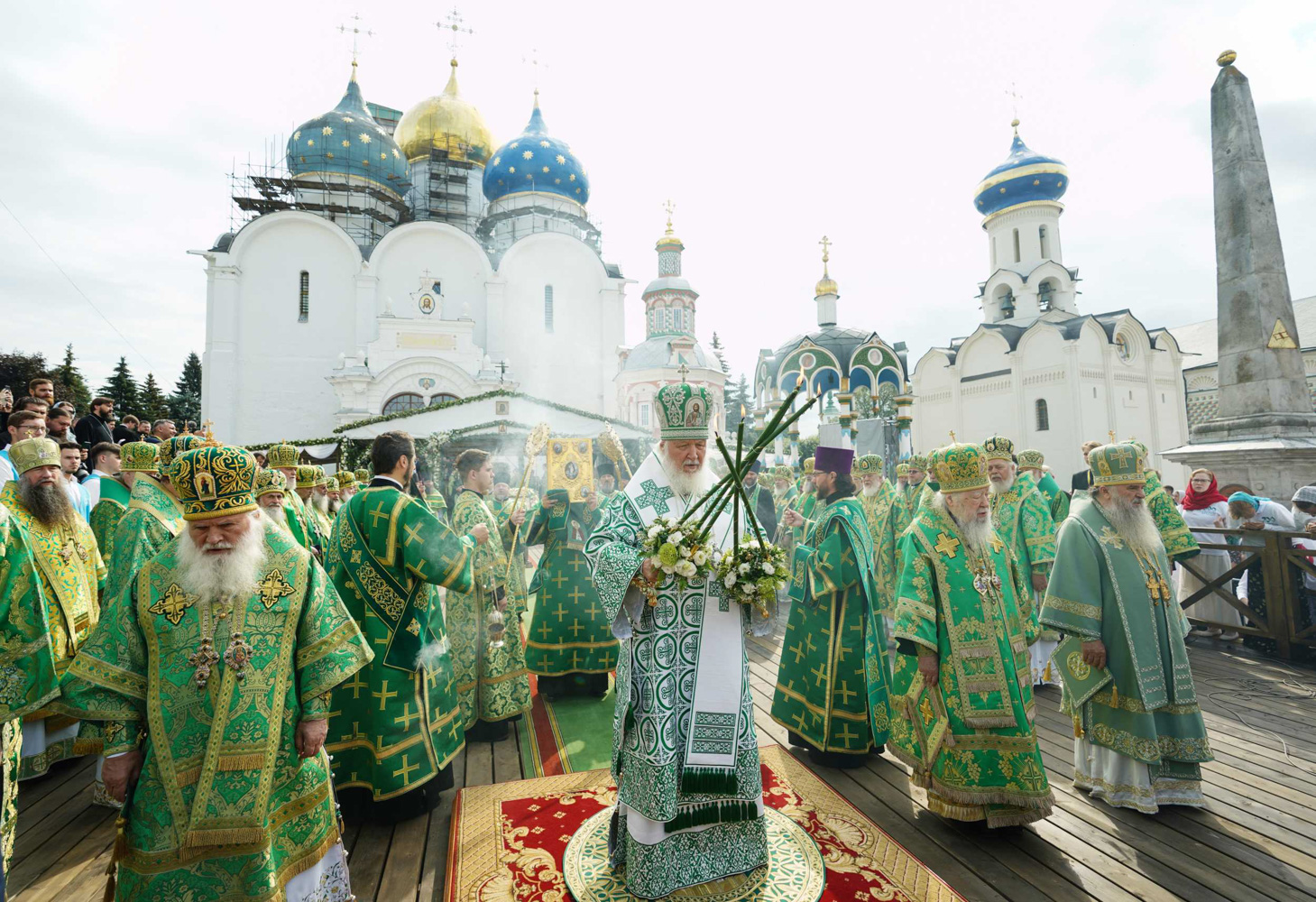 В день памяти преподобного Сергия Радонежского митрополит Кирилл сослужил Предстоятелю Русской Церкви за Литургией в Троице-Сергиевой лавре