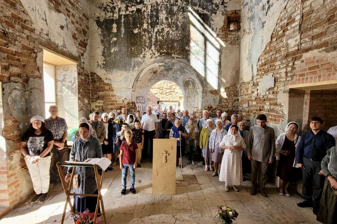  В старинном храме святителя Иоанна Златоуста в селе Ивановское совершена первая в новейшей истории Литургия