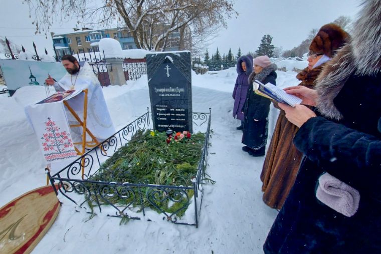В Елабуге молитвенно почтили память священномученика Павла Дернова, пресвитера Елабужского