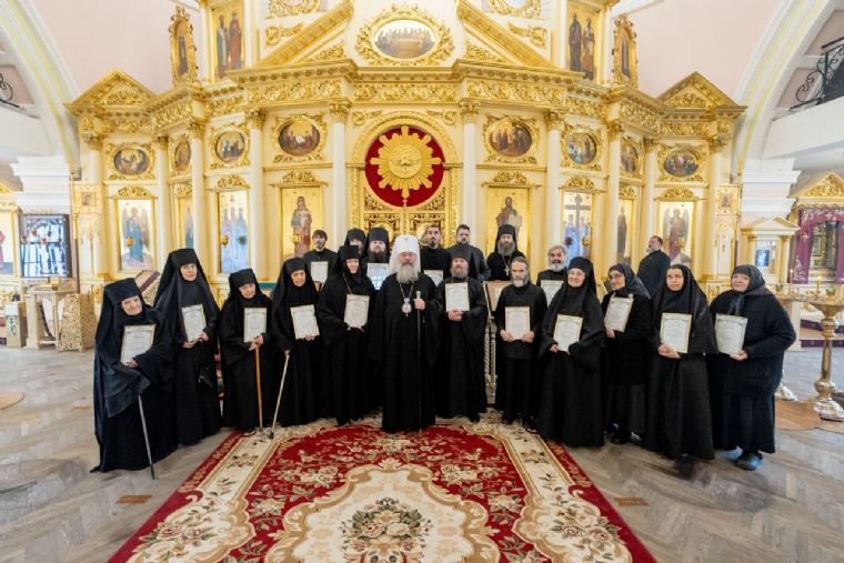 Выпускники курсов базовой подготовки для монашествующих получили свидетельства об успешном окончании обучения